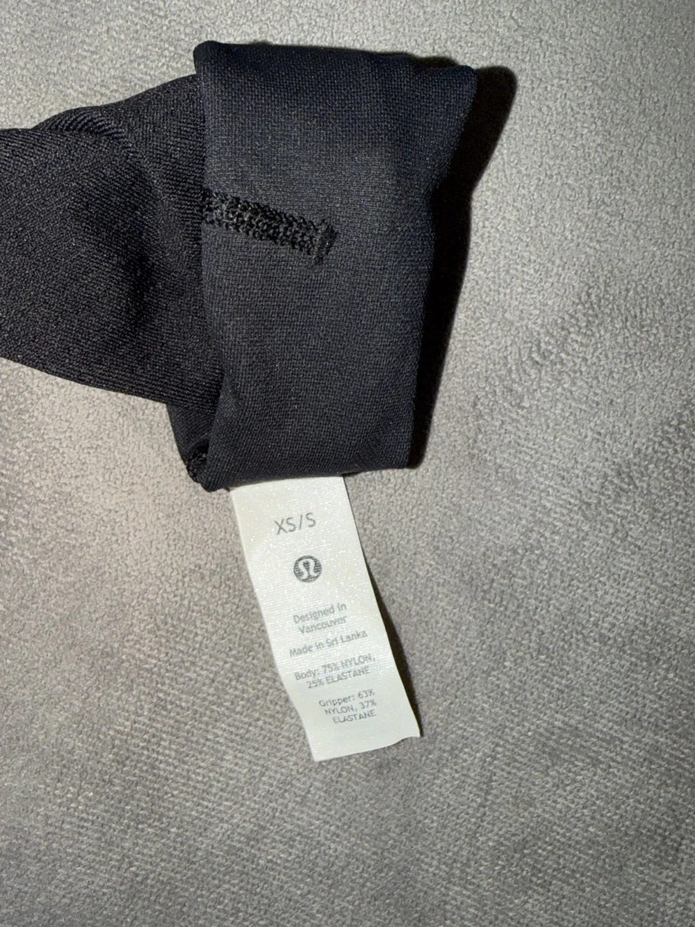 lululemon athletica Black arm sleeves with Branded Tag